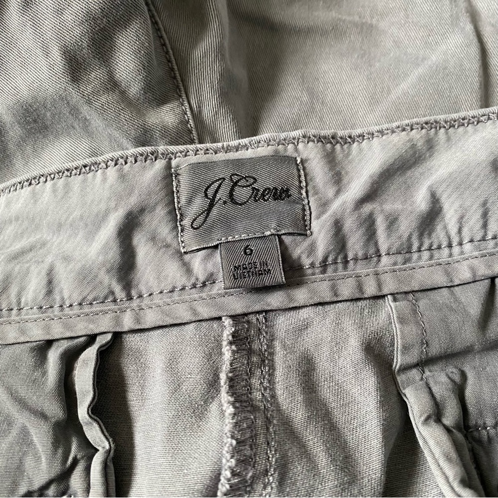 J. Crew Women's Size 6 Gray Chino Shorts - Picture 4 of 4